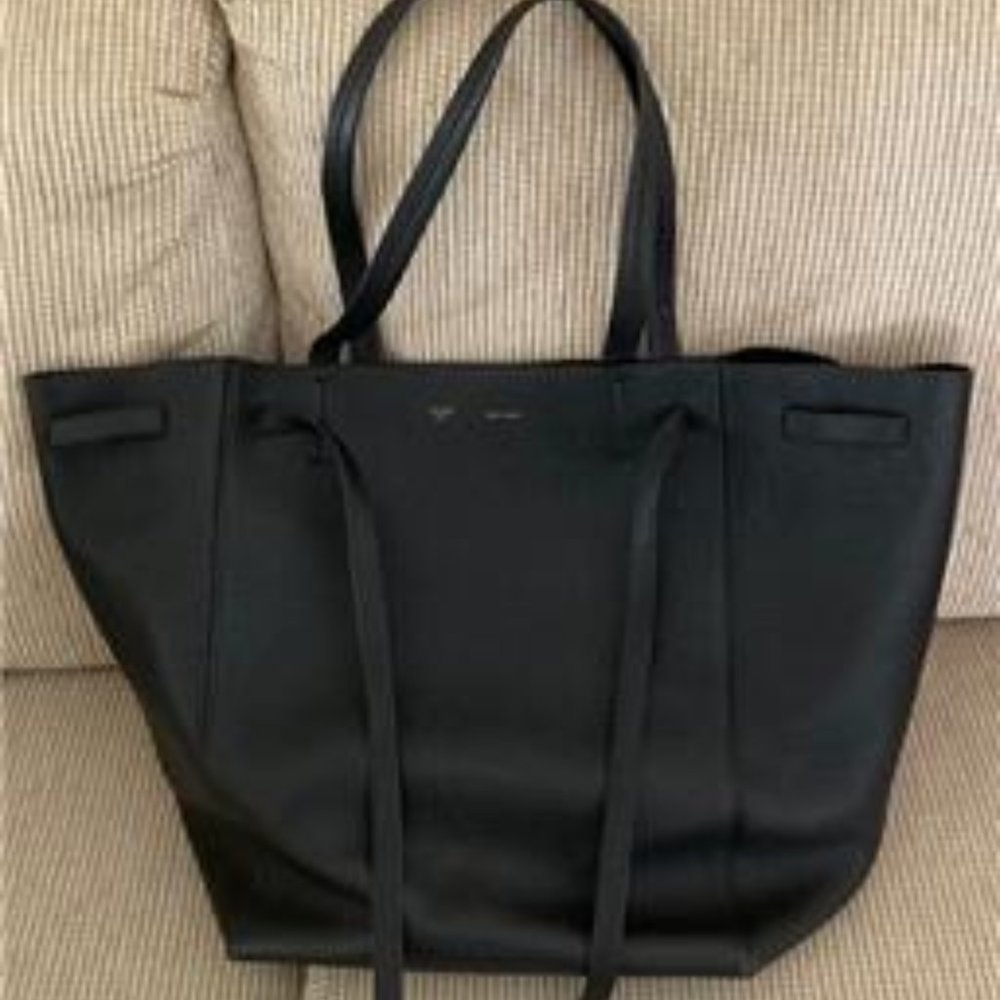EUC CELINE Cabas Phantom Medium Black Tote Bag